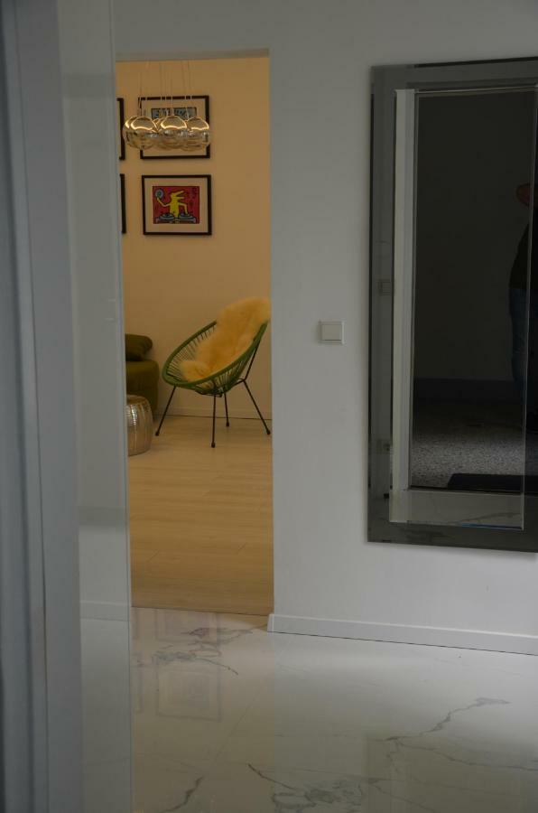 Modern City Apt, Next To Metro Viena Exterior foto